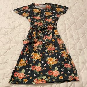LuLaRoe Marly dress in gorgeous floral size XXS